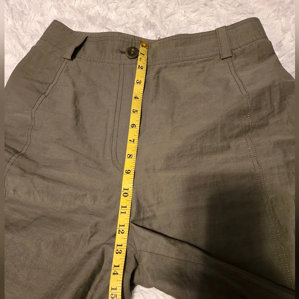 NWOT Zara Straight Leg Pants Women's Size Small Color Olive Green
